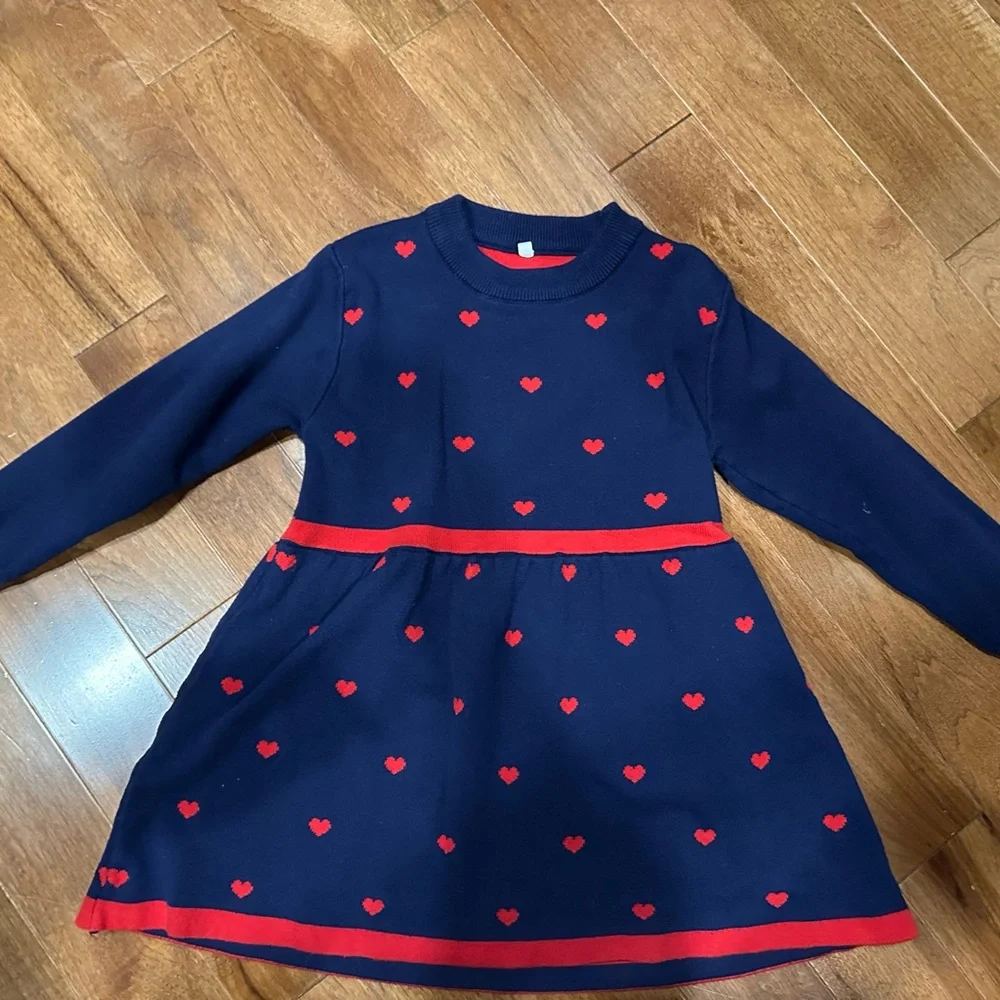 Girls Hooded Dress – Size 7 – Black & White Stripes with Floral Appliqué